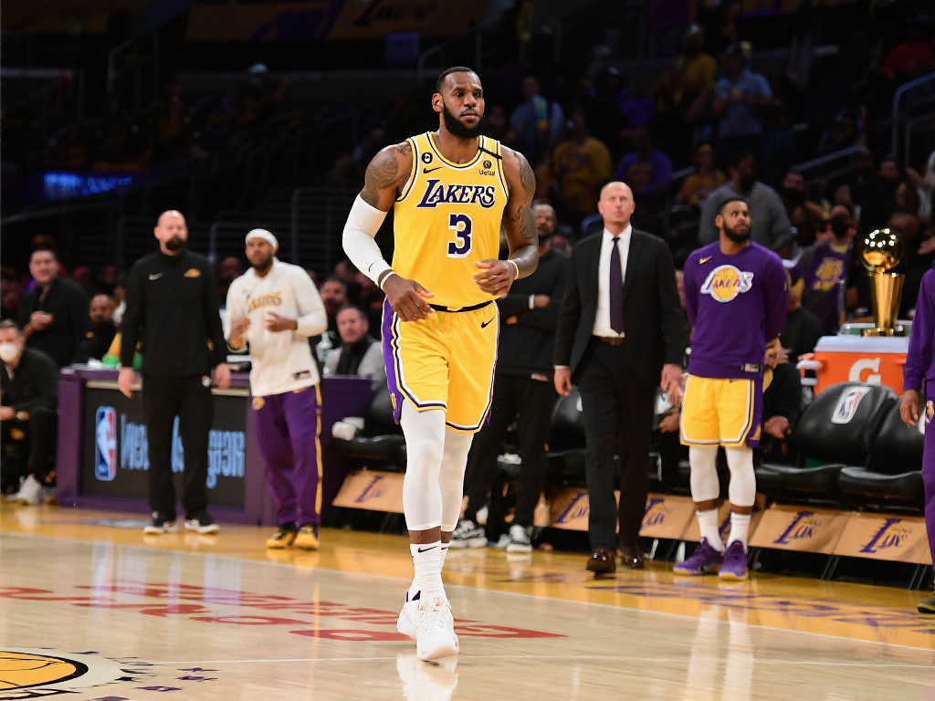 又有一位在 又有一位在